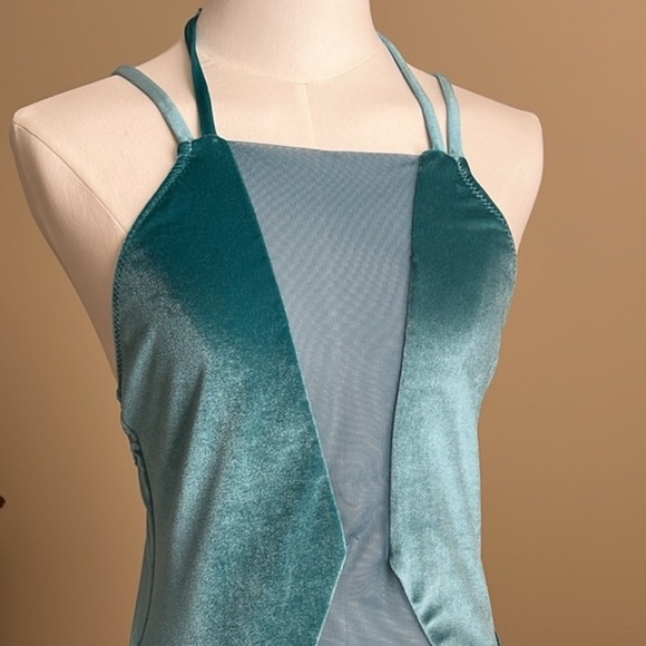 NWOT - Cotazur - Plunge Front Velvet and Mesh Peekaboo One-Piece Swimsuit - M/6 - Picture 4 of 9